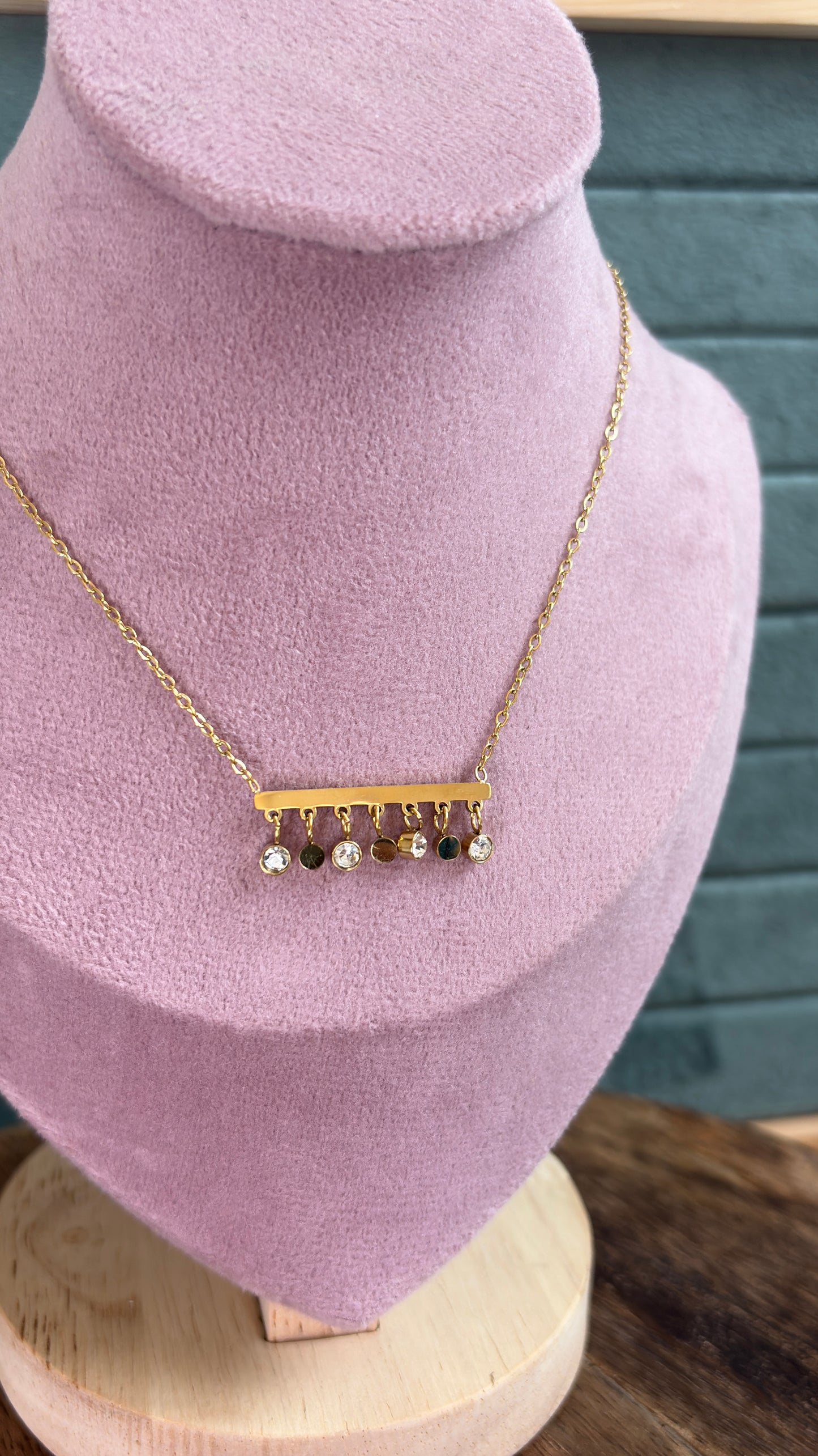 Chain Pendant Stone Necklace