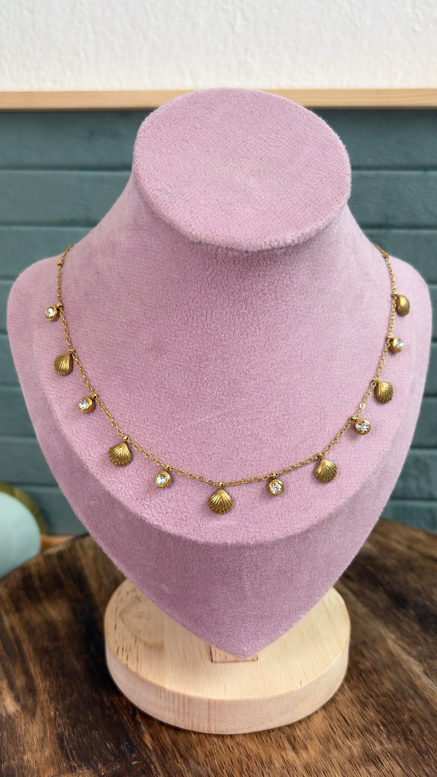 Shell with white Stone Necklace