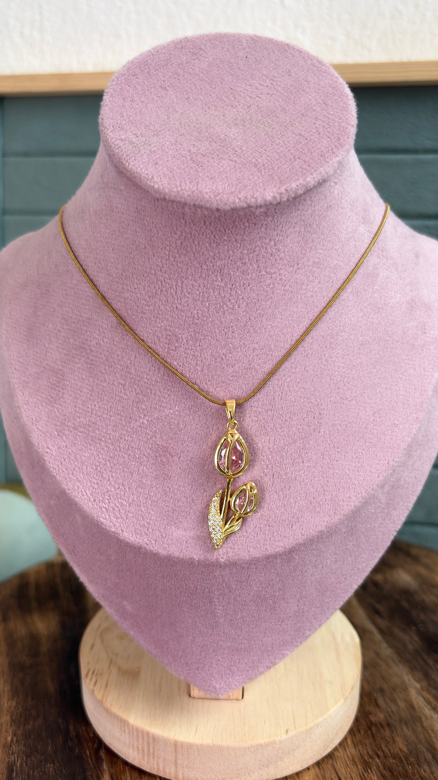 Tulip Pendant Chain