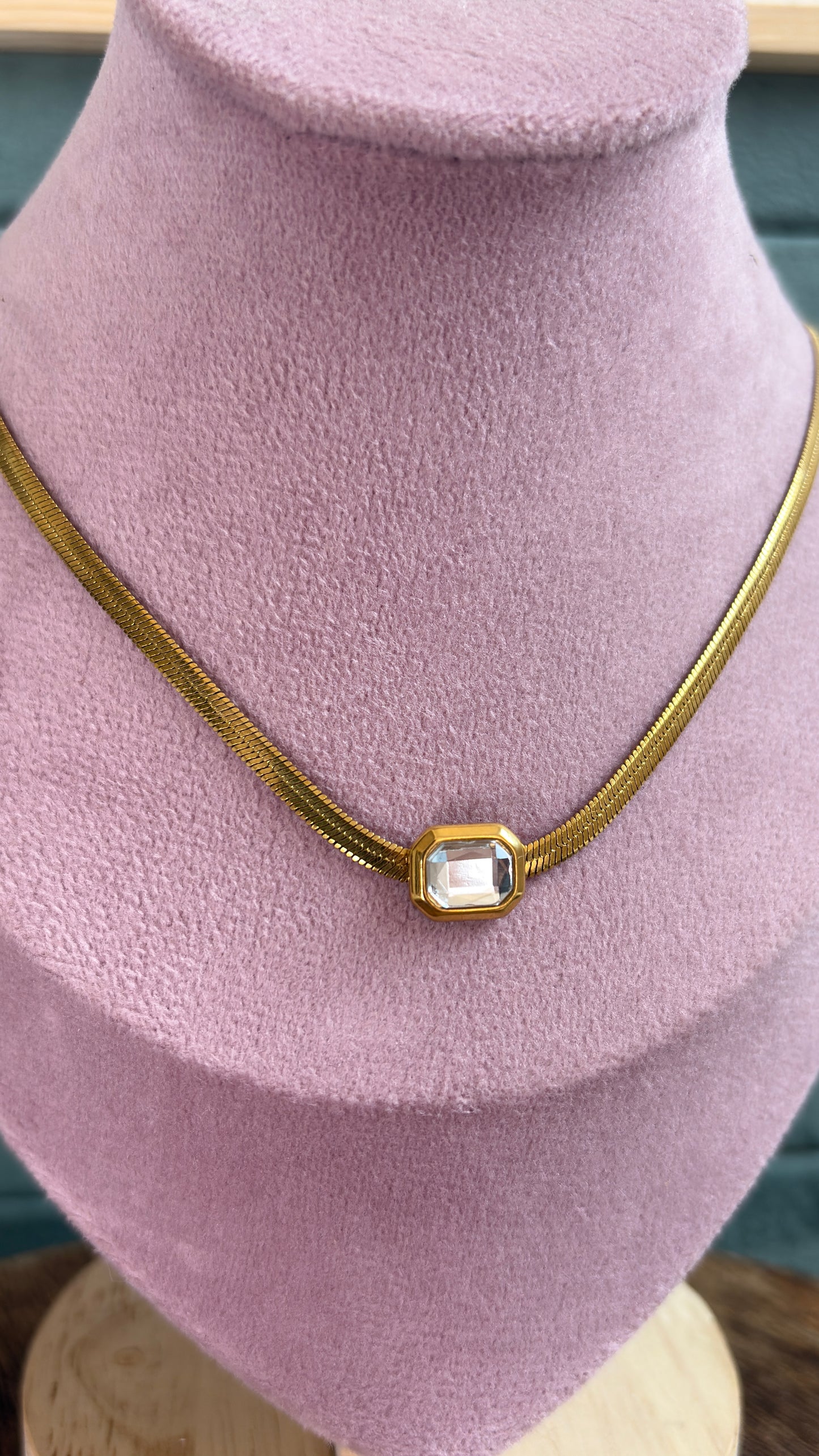 Anti Tarnish snake chain with white stone