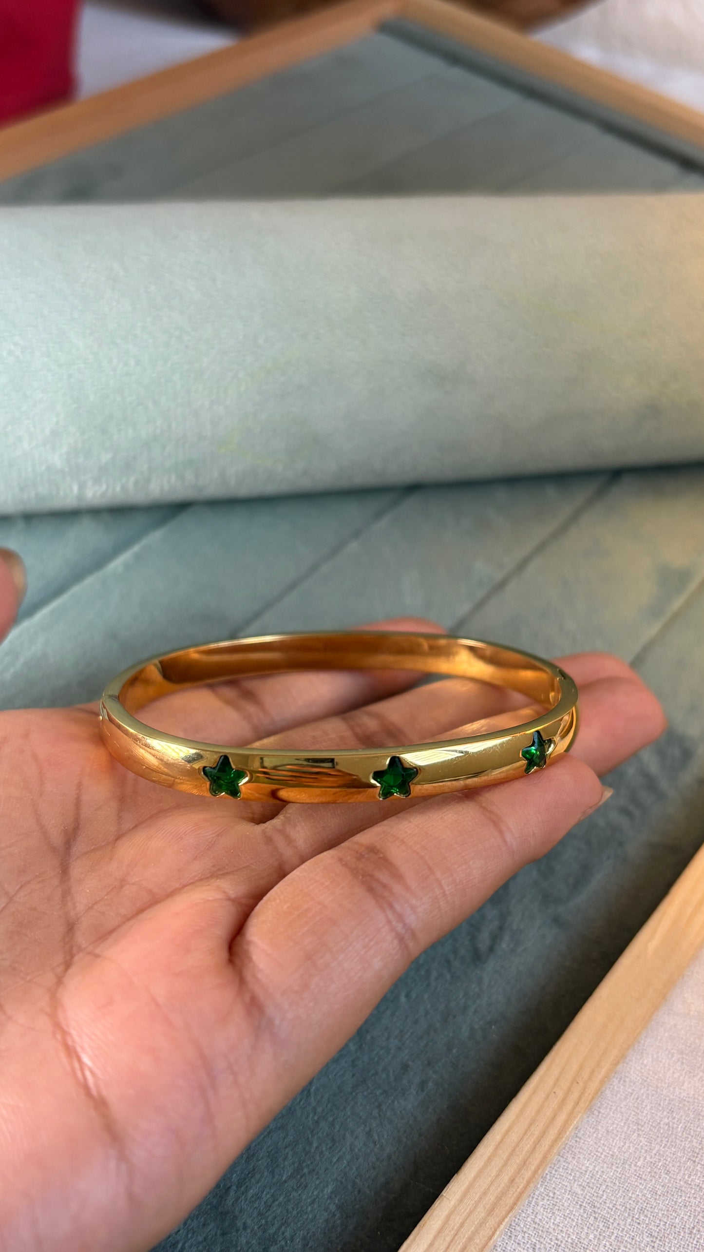 Green stonev Regular size Kada