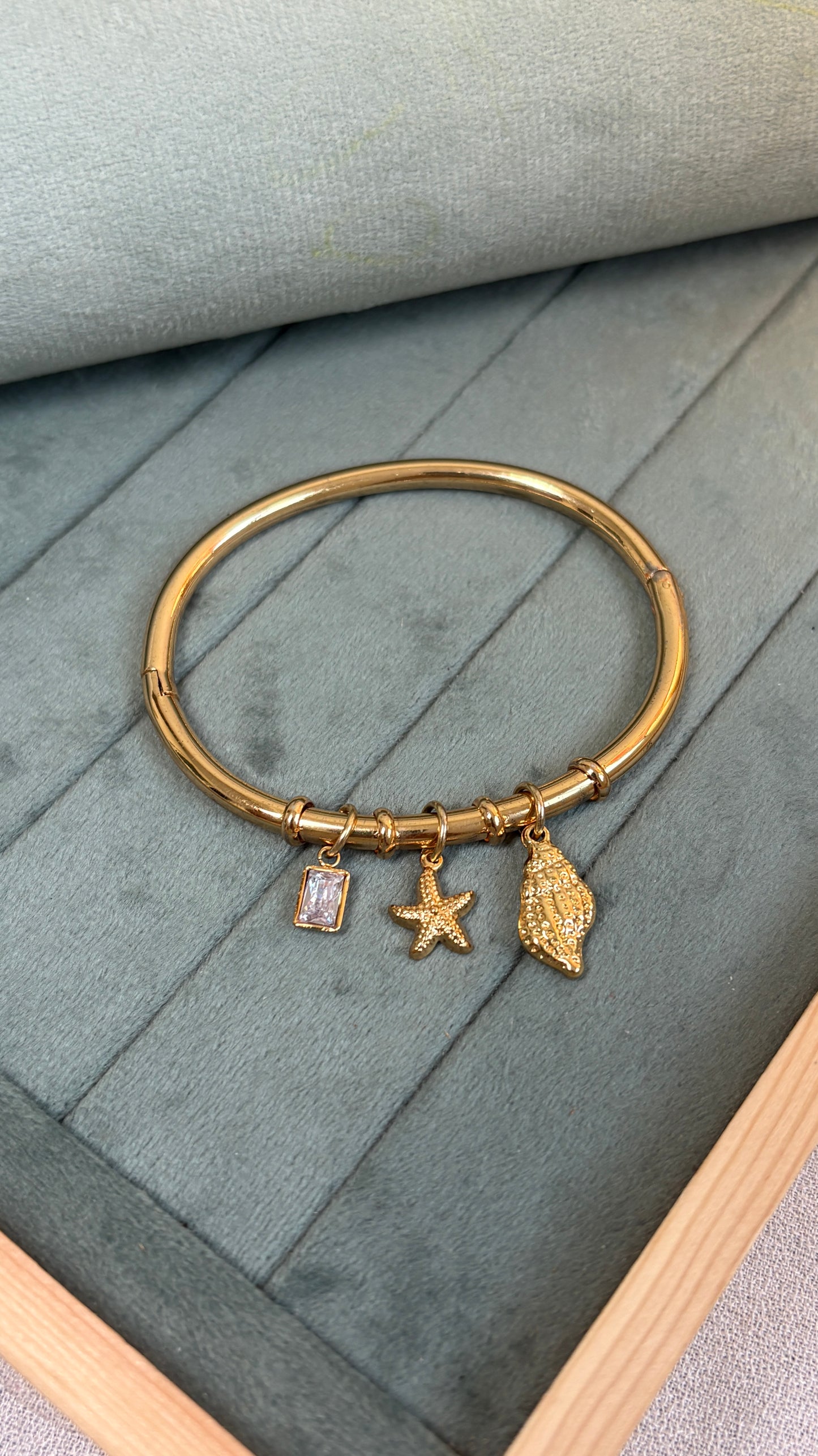 Regular size Charm Kada