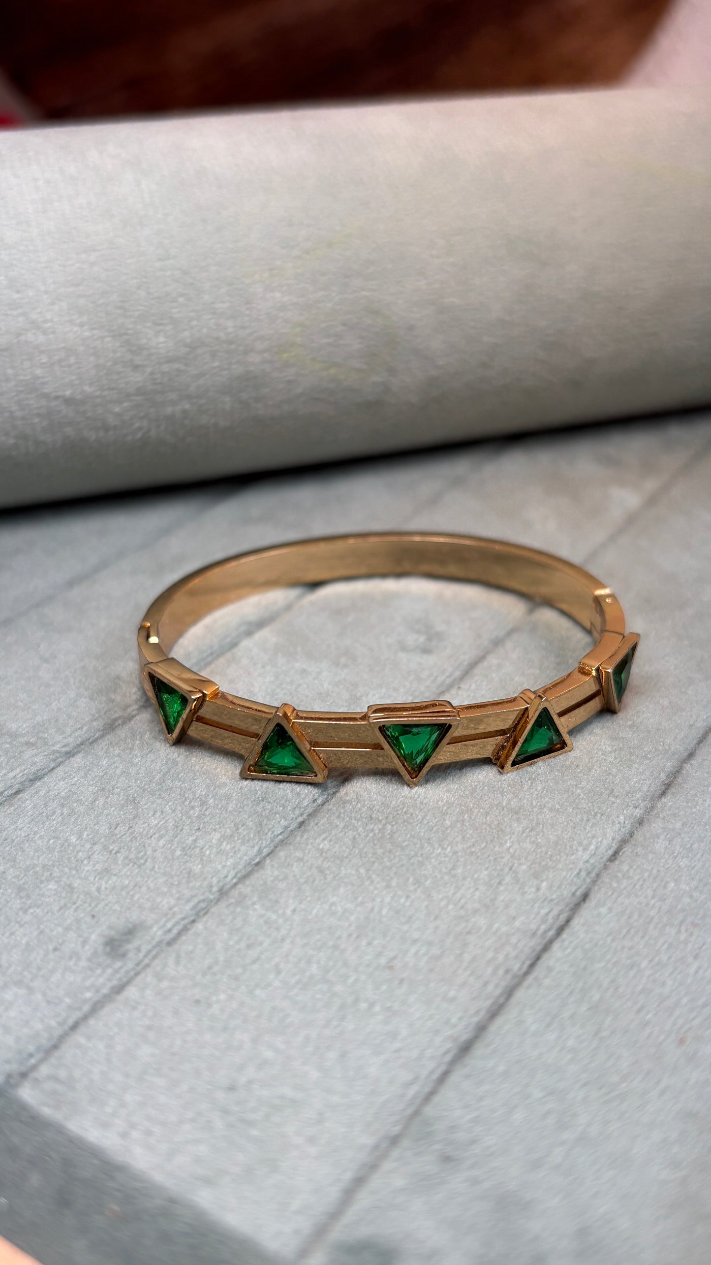 Green Stone Thin Wrist Kada