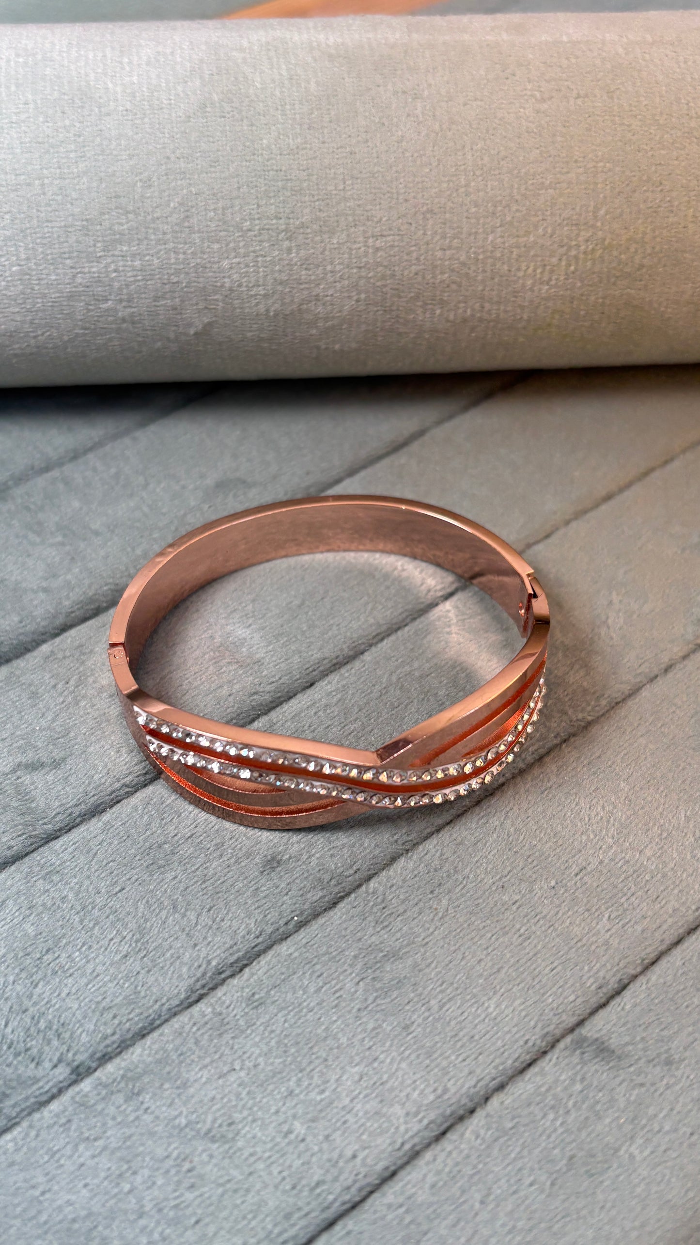 Rose gold For Thin wrist hand openable kada