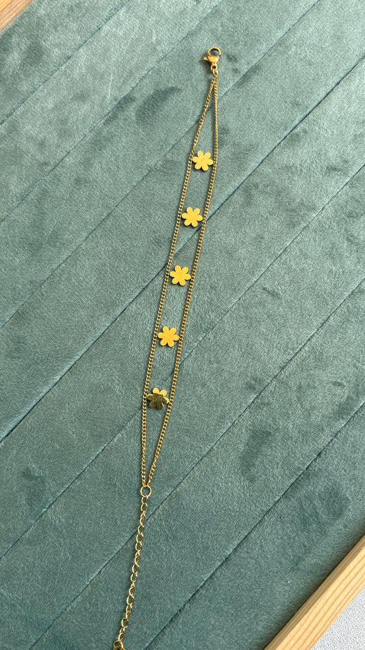 Anti Tarnish flower chain bracelet